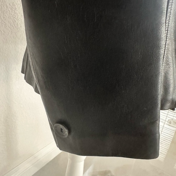 Wilsons Women's Black Leather Jacket - Picture 3 of 9